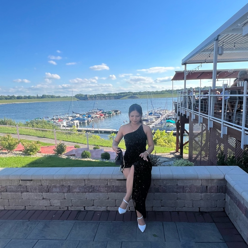 SHEIN Black One-Shoulder Maxi Dress